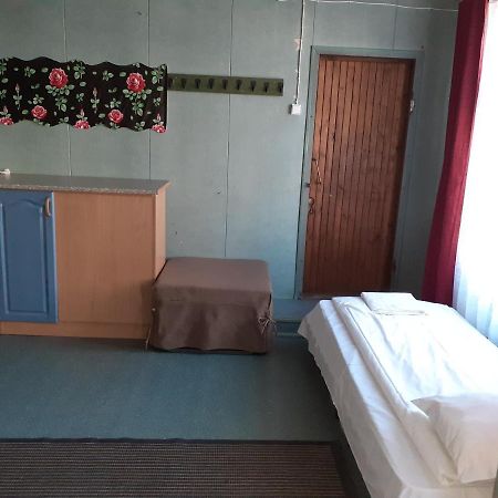 Budget Hostel Пярну Экстерьер фото