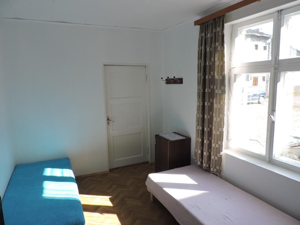 Budget Hostel Пярну Экстерьер фото