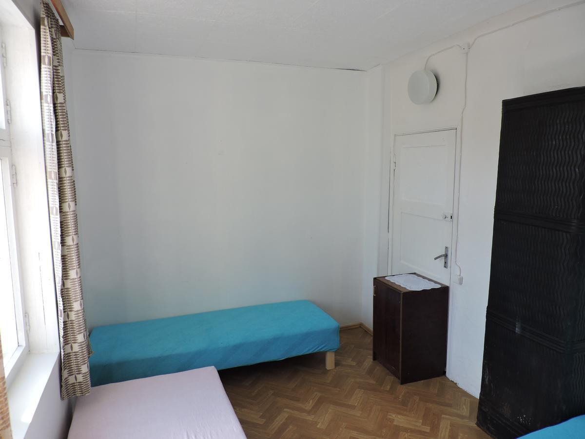 Budget Hostel Пярну Экстерьер фото