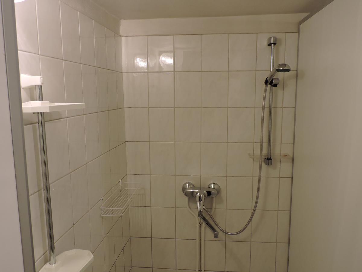 Budget Hostel Пярну Экстерьер фото