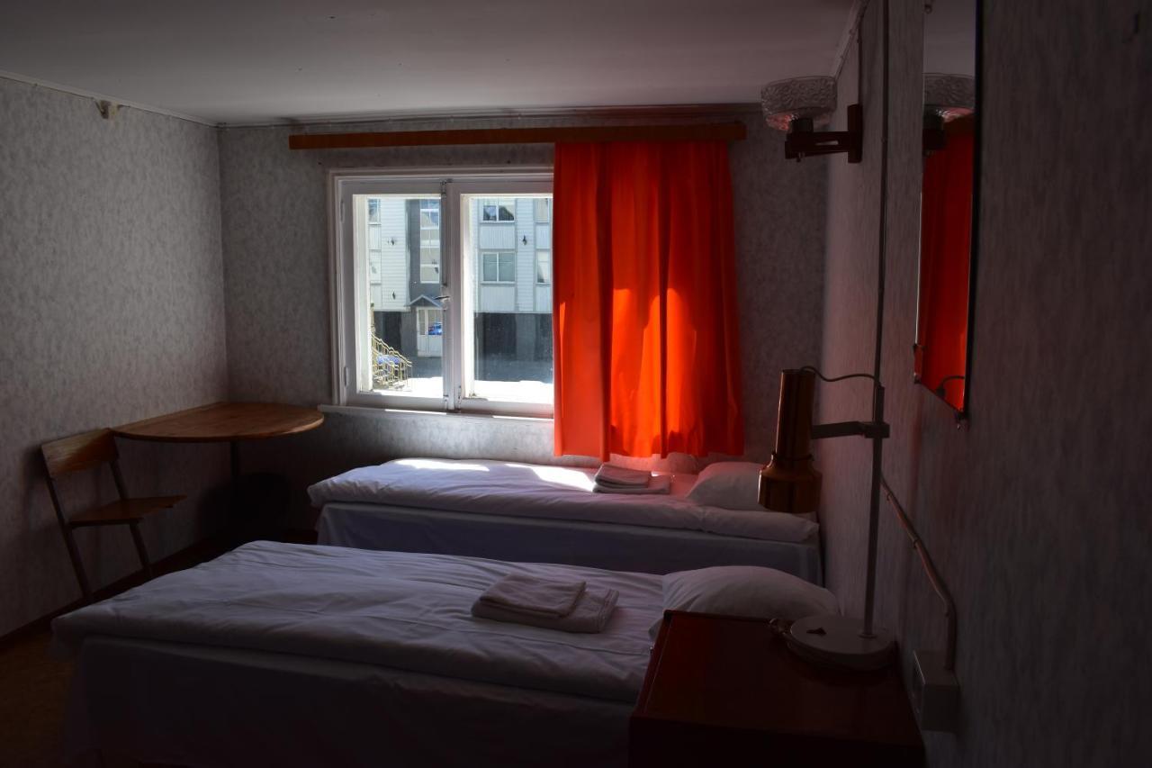 Budget Hostel Пярну Экстерьер фото