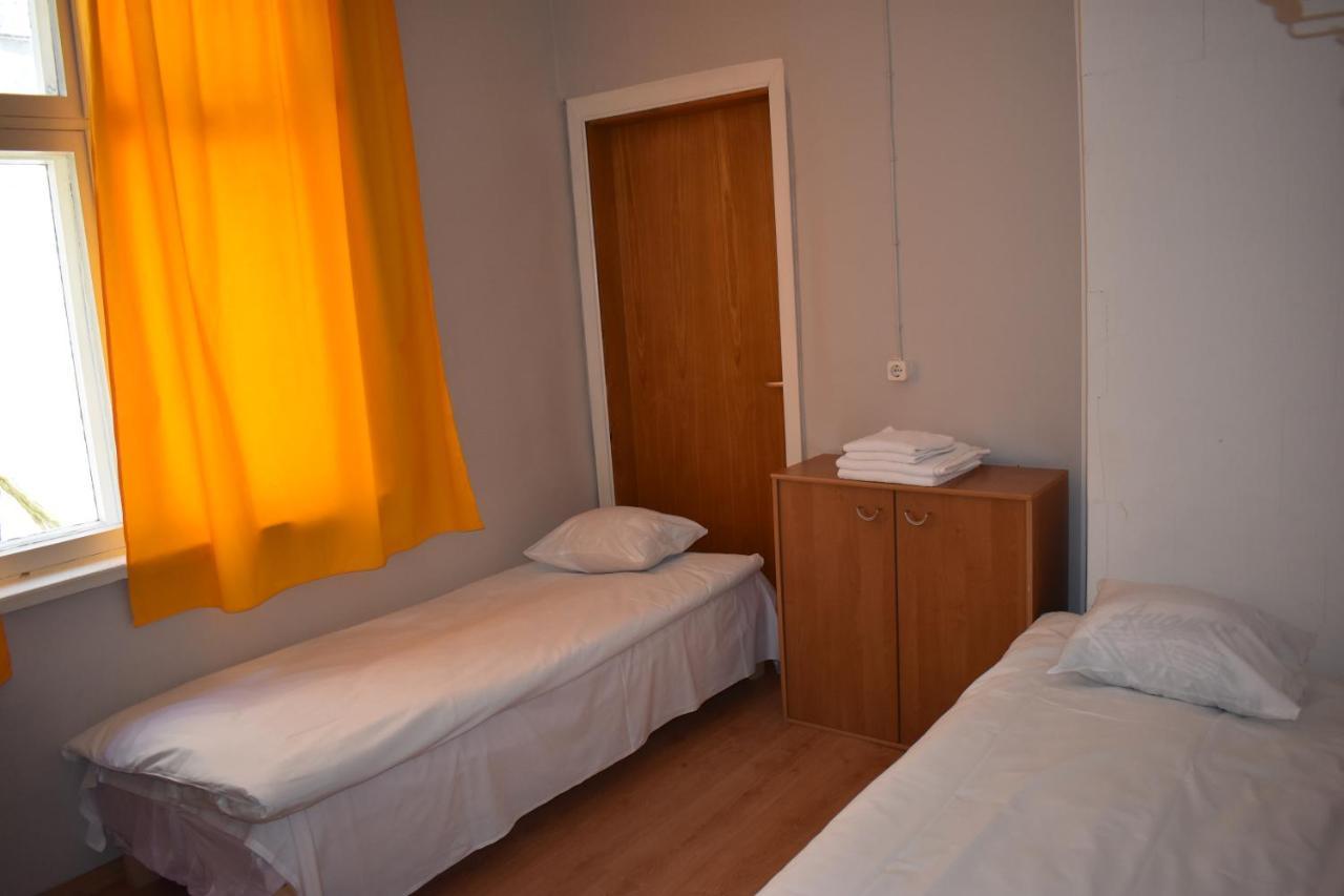 Budget Hostel Пярну Экстерьер фото