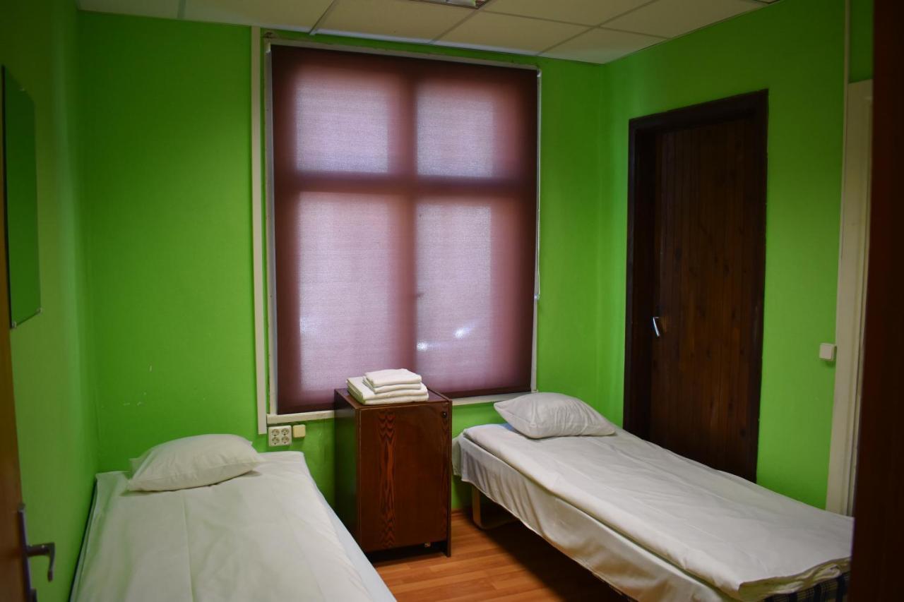 Budget Hostel Пярну Экстерьер фото